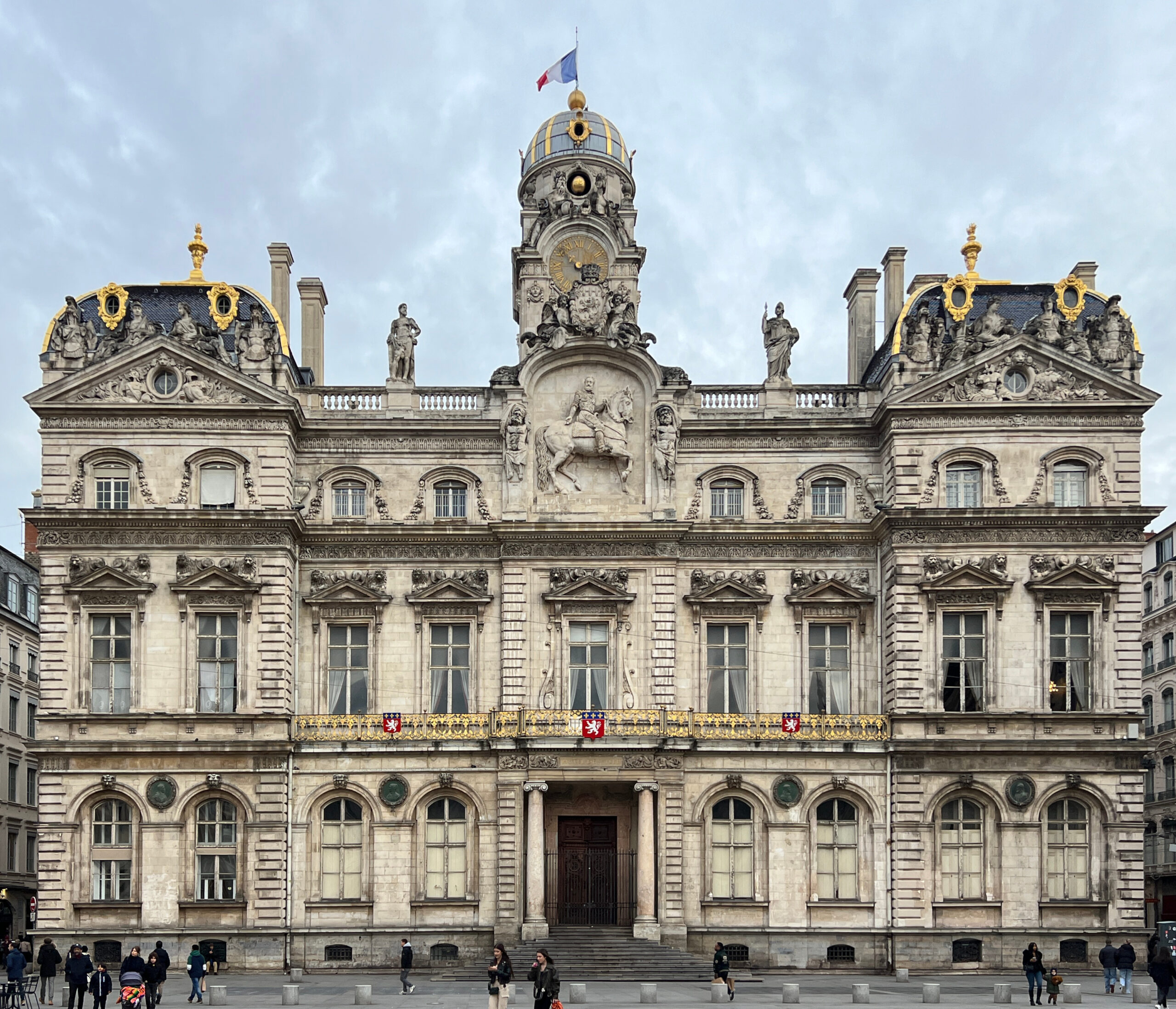 Avoir affaire à l'administration française est toujours une aventure déplaisante.