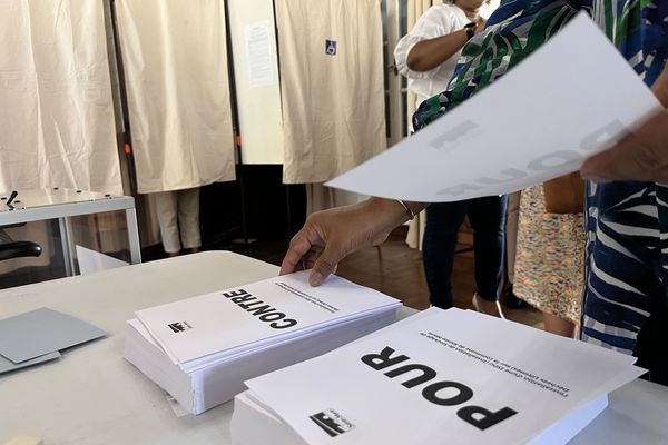 L'avis du citoyen souverain, tout le monde s'en cogne (à juste titre).