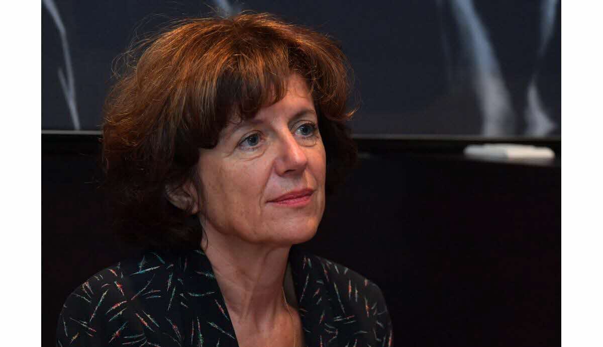 Mme Laurence MULLER-BRONN